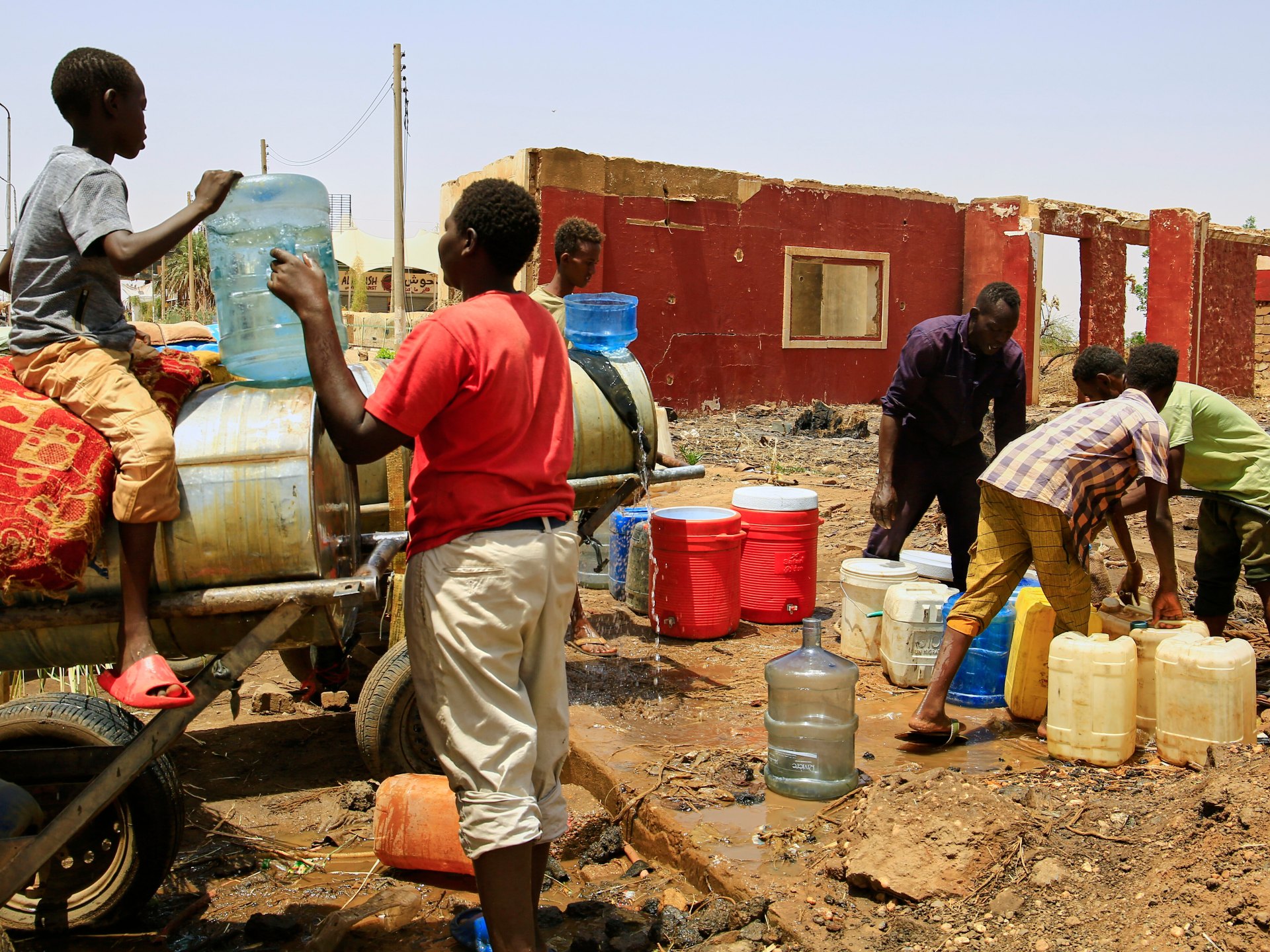 US-led mediators ‘appalled’ by humanitarian crisis in war-torn Sudan | Sudan war News