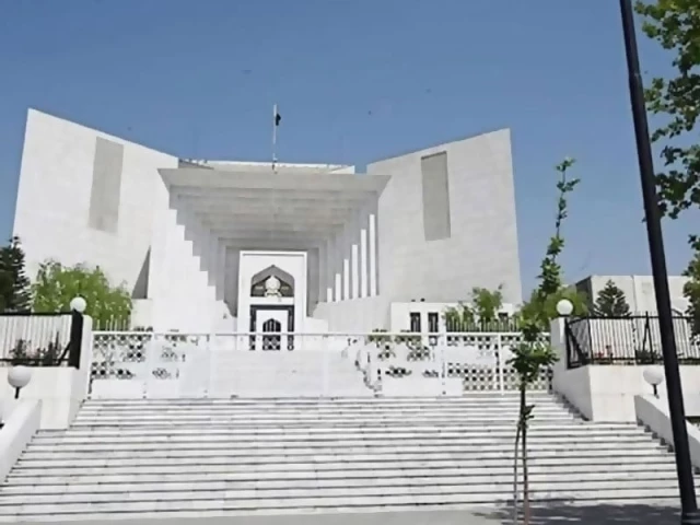 Ex-judge acquitted of murder charges