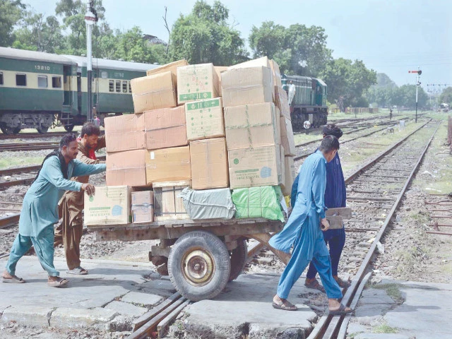 Rains, glitches disrupt train schedule