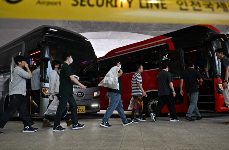 More than 300 South Korean workers return home after US immigration raid | Business and Economy News