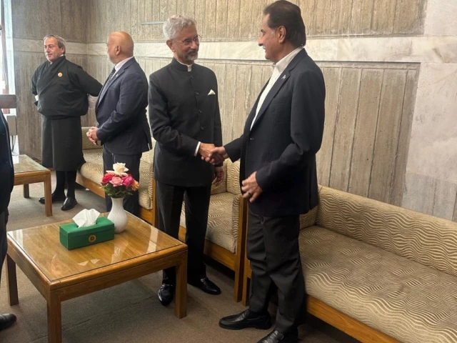 Indian FM Jaishankar meets Pakistan NA speaker on sidelines of Khaleda Zia funeral