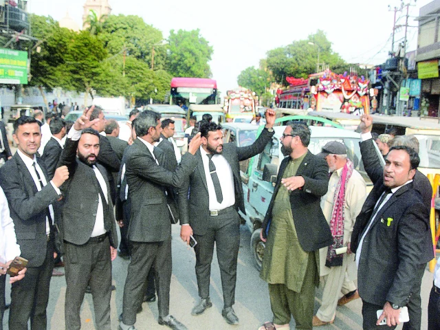 High Court Bar condemns FIR against lawyers