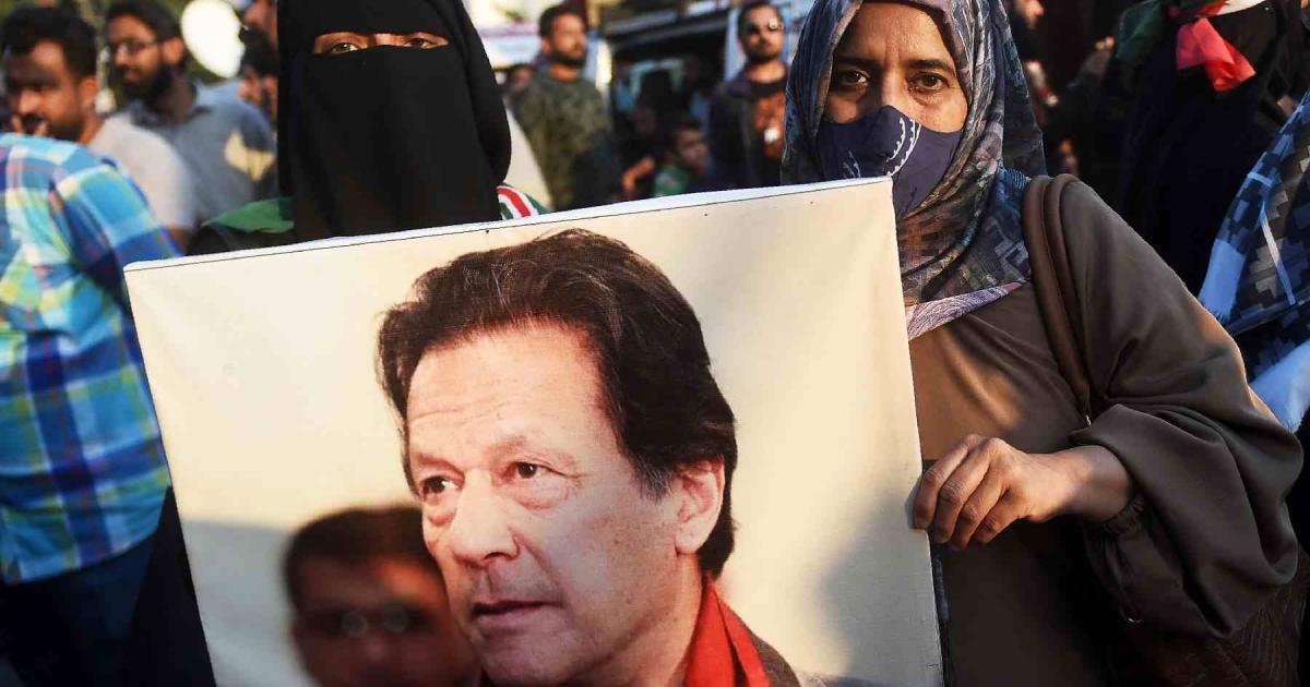 پی ٹی آئی نے عمران خان کی آنکھوں کا ’تفصیلی چیک اپ‘ مسترد کر دیا