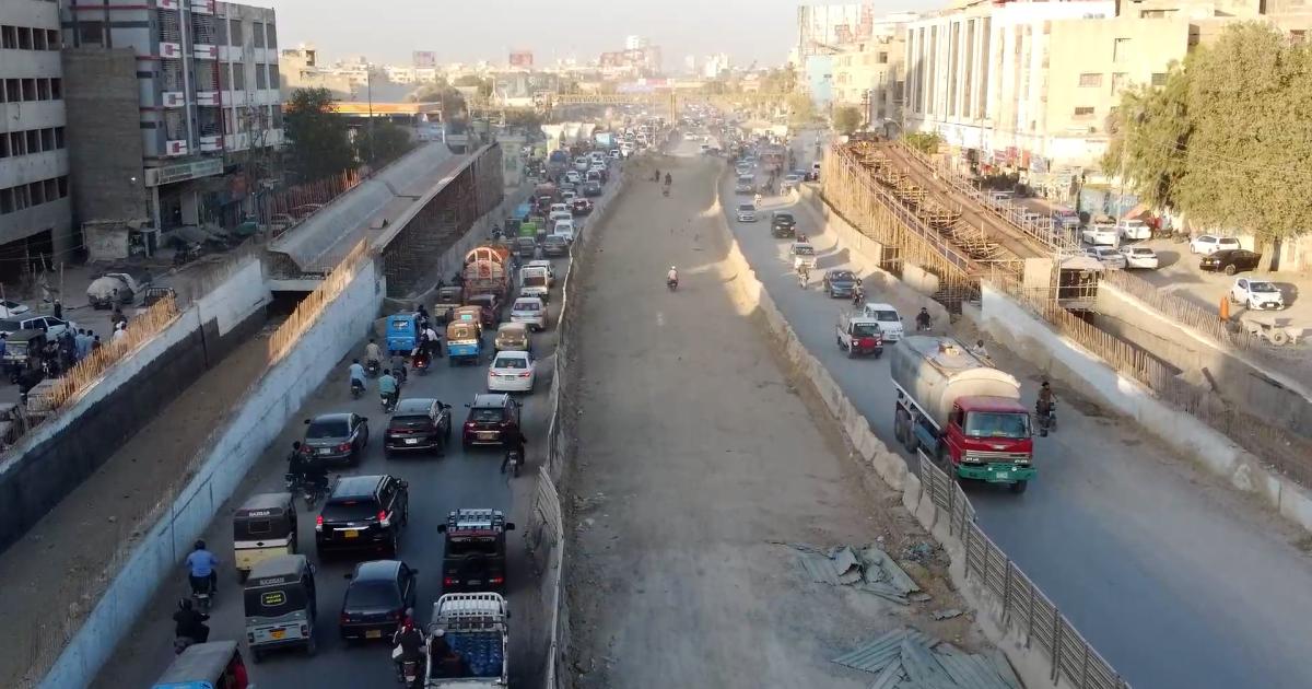 کراچی کی سڑکیں، زرداری کی مبینہ ڈیڈ لائن، میئر کی تردید