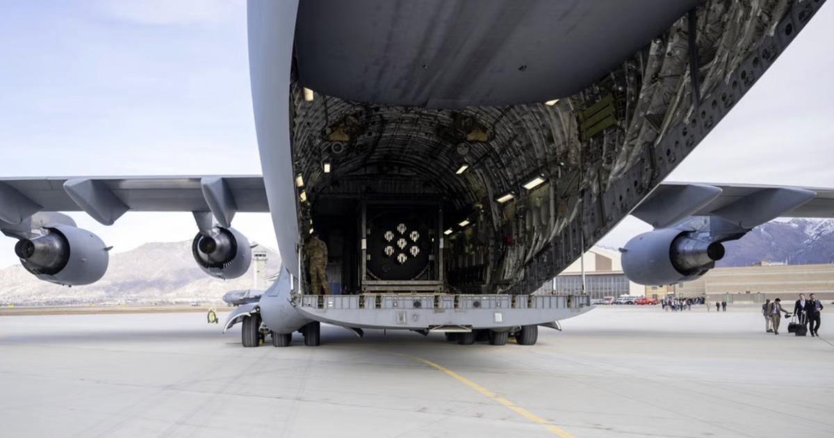 امریکہ میں ایٹمی ری ایکٹر کی ہوائی جہاز کے ذریعے کامیاب منتقلی