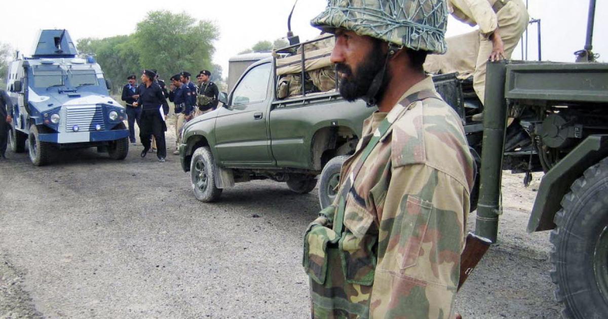 ڈی آئی خان میں انٹیلیجنس آپریشن، کرک میں ڈرون حملہ: چار شدت پسند، تین اہلکار جان سے گئے