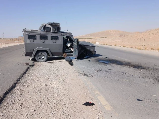 Cop martyred in blast targeting armoured vehicle on Quetta-Karachi highway