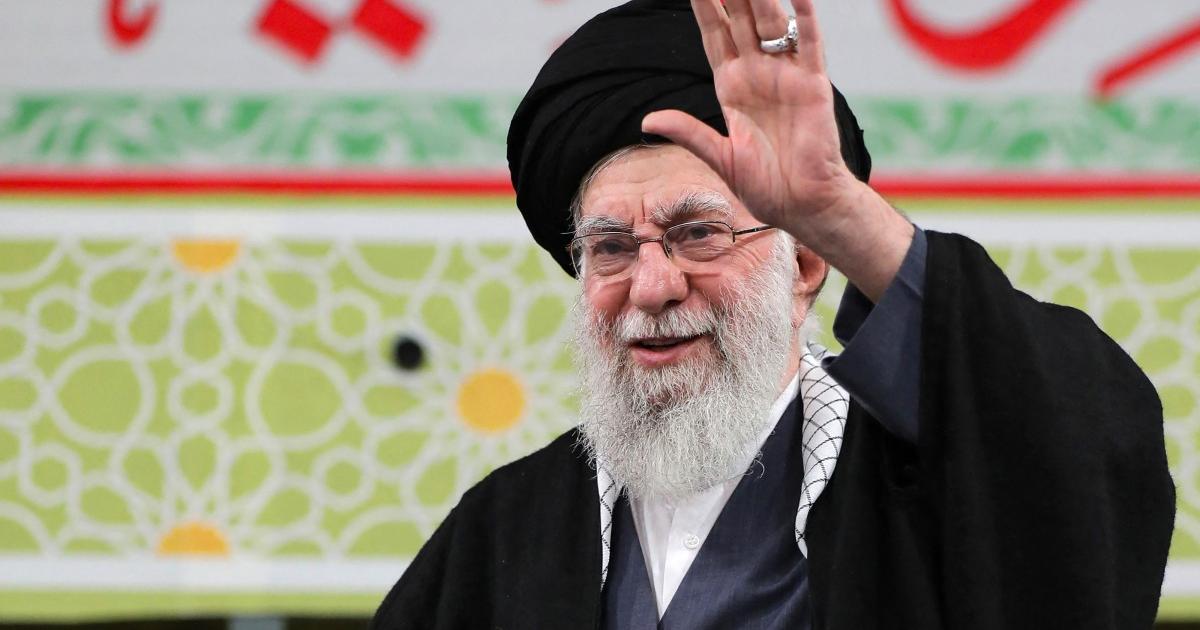 ’مزاحمت کا محور‘ تشکیل دینے والے علی خامنہ ای کون تھے؟