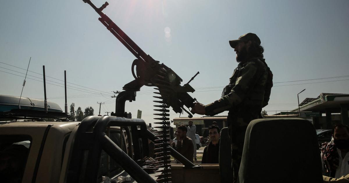 پاکستان، افغان سرحدی جھڑپیں، حملے جاری، بگرام بھی نشانہ پر