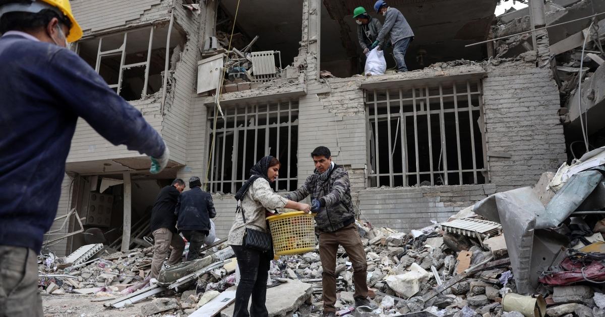 سعودی عرب میں درجنوں ڈرونز، عراق میں امریکی طیارہ تباہ