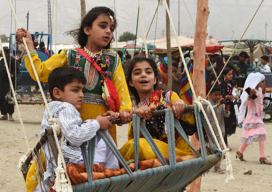Eid brings joy, festive cheer to Quetta streets