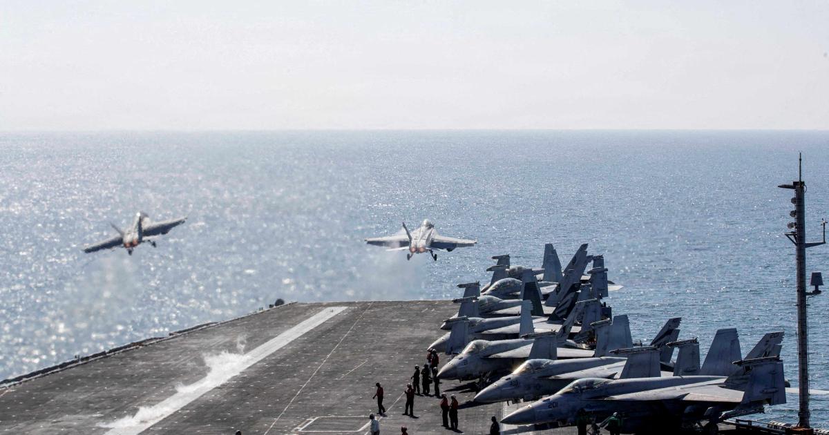 امریکی سینٹرل کمانڈ کا آبنائے ہرمز کی ناکہ بندی پیر سے شروع کرنے کا اعلان