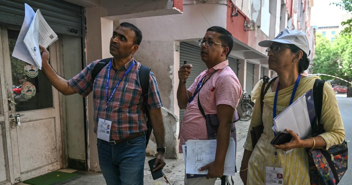 سب سے بڑی مردم شماری: انڈیا میں ایک ارب سے زائد افراد کا شمار کیسے ہو گا؟