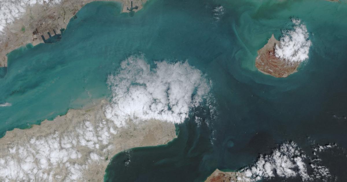 امریکی ناکہ بندی، ایران نے ہرمز دوبارہ بند کرنے کی دھمکی دے دی