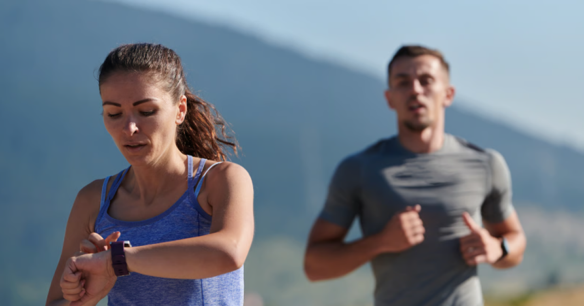 فٹنس ٹریکرز اہداف پورے نہ ہونے پر ذہنی دباؤ بڑھاتے ہیں: تحقیق