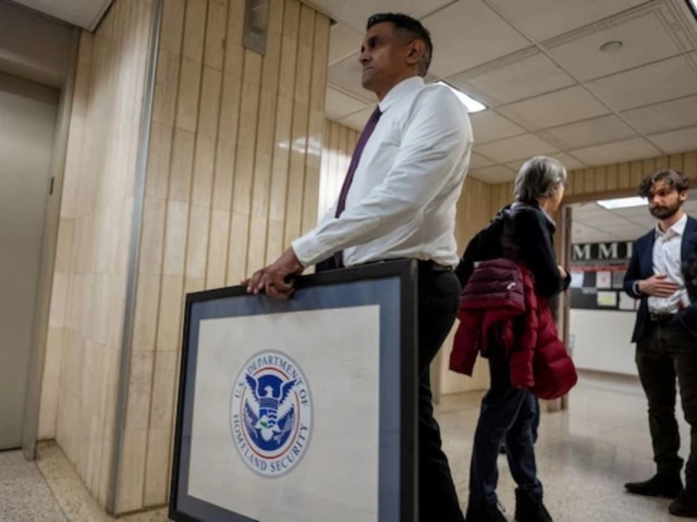 US Homeland ​Security to vet immigrants for what it calls 'extremist' views, raising free speech concerns