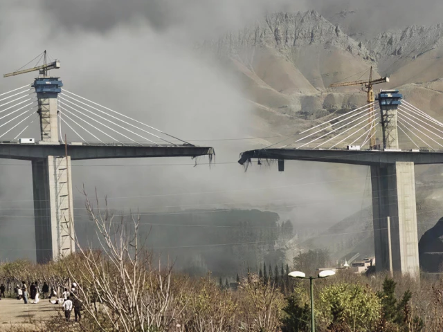 US, Israeli aircraft strike key bridge in northern Iran