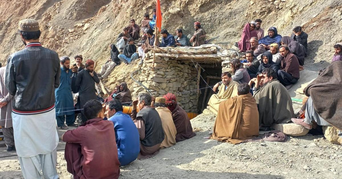 بلوچستان: کان میں پھنسے پانچ مزدوروں کو نکالنے کی کوششیں جاری