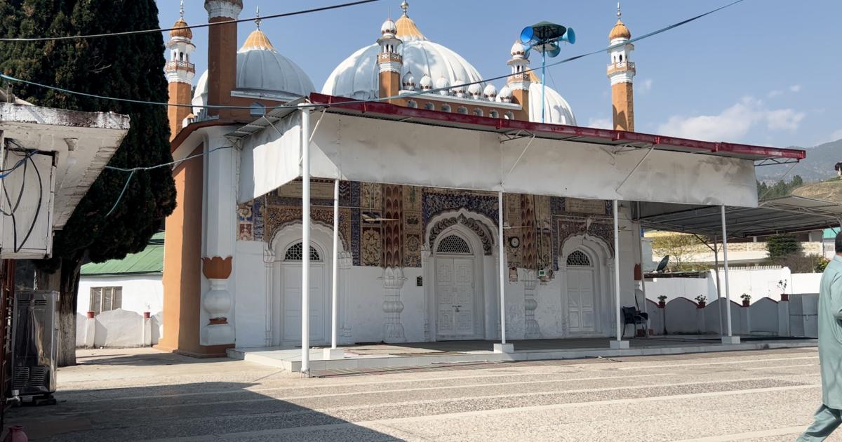 مانسہرہ کی تاریخی ’دودھ والی مسجد‘ جس کے لیے دلی سے کاریگر آئے تھے