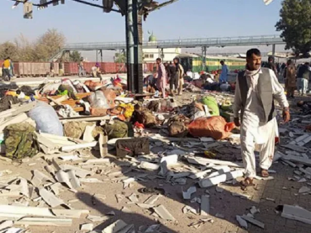 At least 16 people martyred, several injured in train blast in Quetta