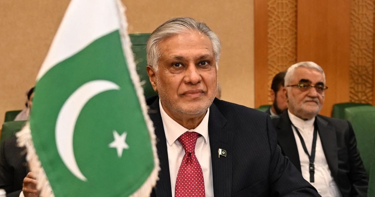 پاکستان 30 ایرانی شہریوں کی واپسی میں سہولت فراہم کر رہا ہے: اسحاق ڈار