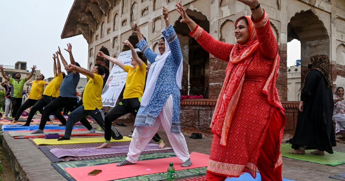 کیا پاکستان میں یوگا سٹیٹس سمبل بن رہا ہے؟
