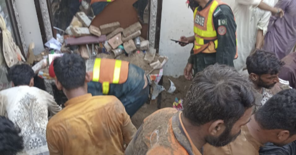 لاہور: عمارت کی چھت گرنے سے 14 بچے جان سے گئے