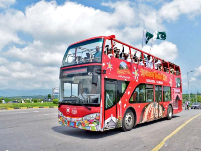 Sindh to induct 50 double-decker, 500 electric buses