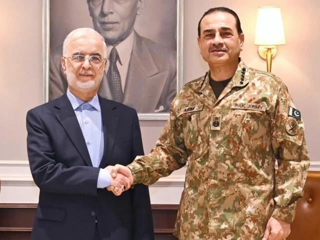 Iranian interior minister discusses border security with CDF Asim Munir