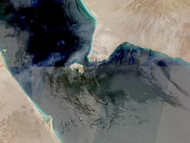 Iran tells Houthis to close Red Sea gateway if US hits power network, sources say