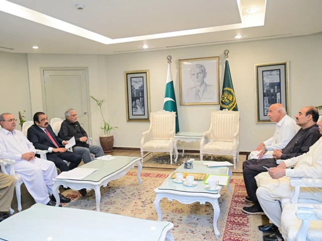 DPM Dar meets Baloch leaders, reaffirms commitment to address Balochistan issues