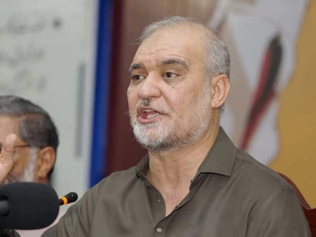 JI Chief mocks Maryam-Bilawal exchanges as ‘political theatre’