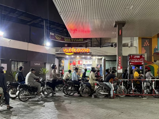Petrol up Rs6.39, HSD Rs7.83 for July 23 under daily pricing