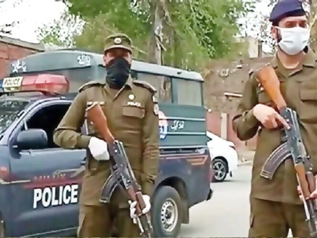 Lahore DIG orders night ban for women in police stations
