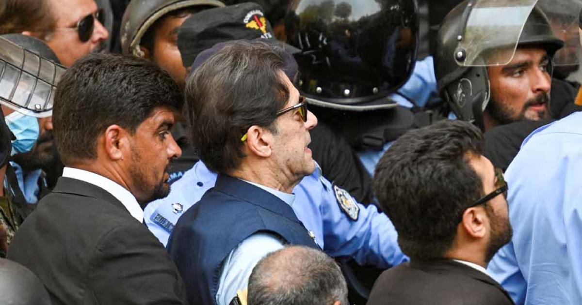 عمران خان چیک اپ کے بعد صبح 5 بجے واپس اڈیالہ جیل منتقل: وزیر اطلاعات