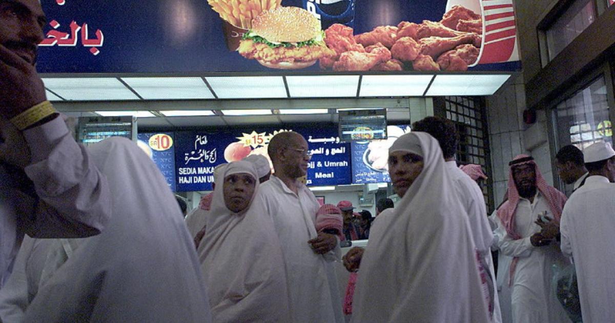 سعودی ویزا فیس میں فوڈ واؤچر شامل، عمرہ پیکجز مہنگے ہوں گے؟