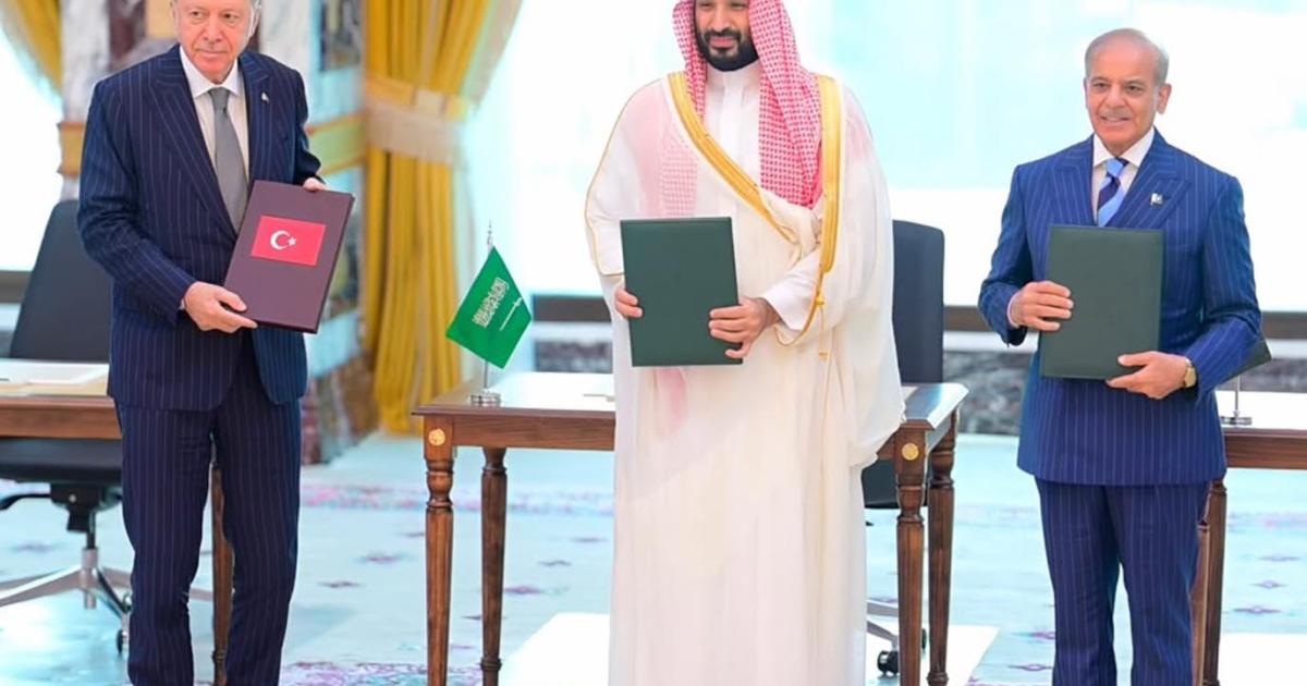 پاکستانی سیاست دانوں اور سفارتی تجزیہ کاروں کا مکہ دفاعی معاہدے کا خیرمقدم