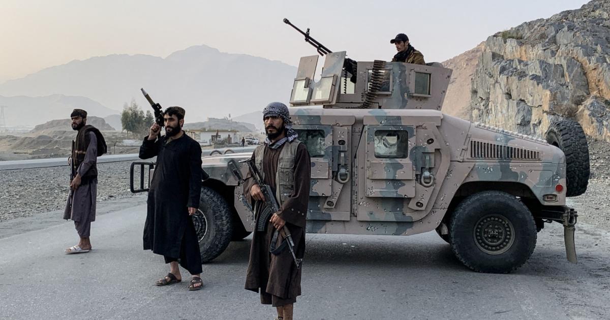 پاکستان کا افغانستان میں ہتھیاروں کی سمگلنگ کا الزام مسترد