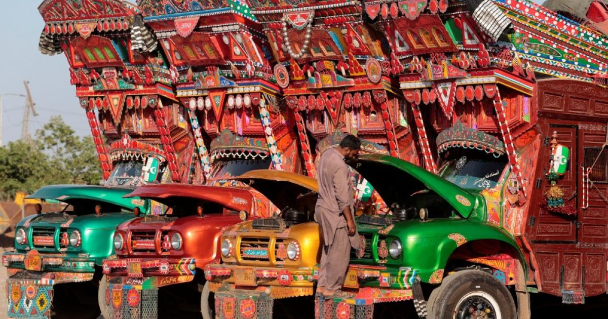 ٹرانسپورٹرز تنظیمیں گاڑیوں کی ہڑتال پر منقسم، ’ٹرانسپورٹ اتحاد‘ کا لاتعلقی کا اعلان