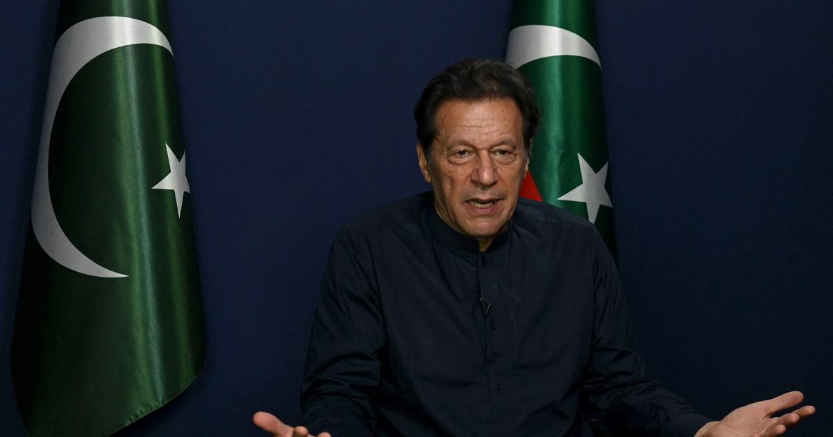 سپریم کورٹ کا عمران خان کو شفا ہسپتال منتقل کرنے، معاملہ سیاسی نہ بنانے کا حکم