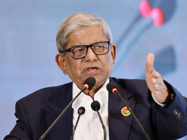 Bangladesh elects BNP veteran Alamgir as president