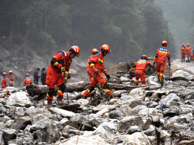 Nepal-Tibet death toll 750 from Himalayan flood, 3,000 missing