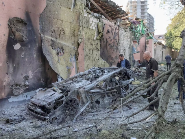 Russia pounds Kyiv, kills 10 as Ukraine appeals for Patriot interceptors