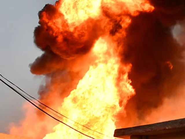 China gifts Islamabad 21 fire, rescue vehicles worth Rs3 billion
