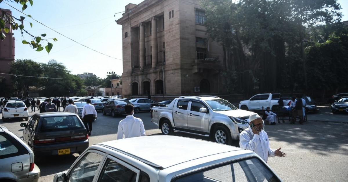 افغان میڈیکل طلبہ کی ملک بدری: بلوچستان میں درخواست خارج، سندھ ہائی کورٹ کا 31 طلبہ کو تحفظ