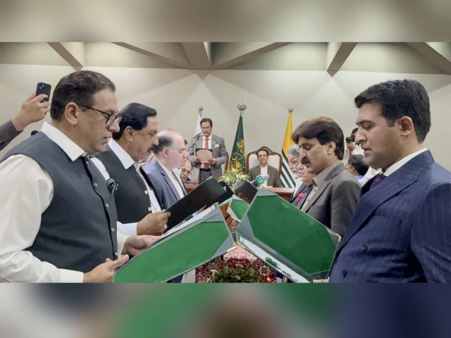 AJK’s PML-N led government forms eight-member cabinet