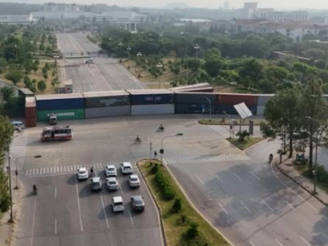 Major routes to Islamabad closed ahead of PTI protest
