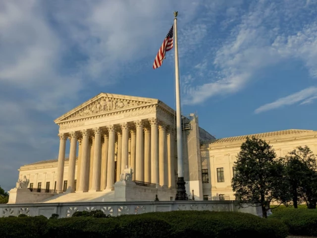 Supreme Court lets Trump resume deporting migrants to countries not their own