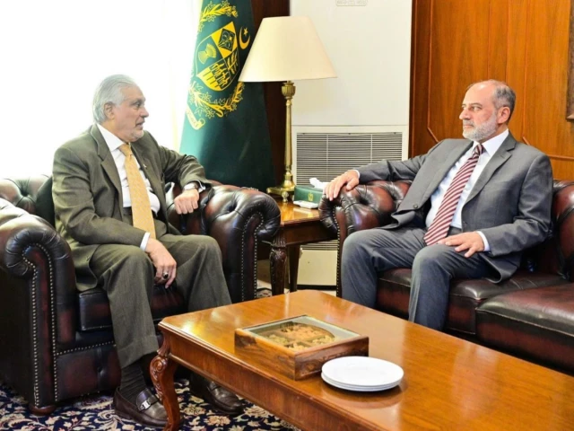 Dar meets Makkah pact secretary general, highlights ‘critical role’ of alliance for regional peace