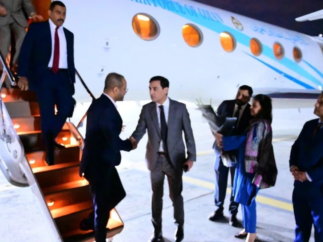 Omani FM arrives in Pakistan, to co-chair Joint Ministerial Commission session